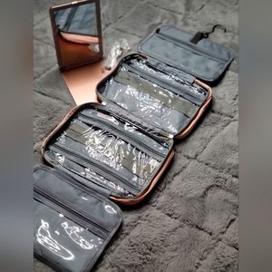 Travel Makeup Organizer w/USB Rechargeable LED Lighted Mirror